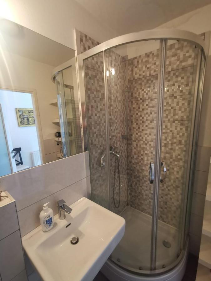 Tiny Apartment In City Center ซาเกร็บ ภายนอก รูปภาพ
